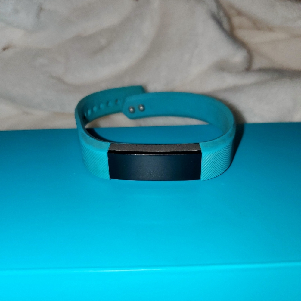 Used FitBit Alta (no heart rate)